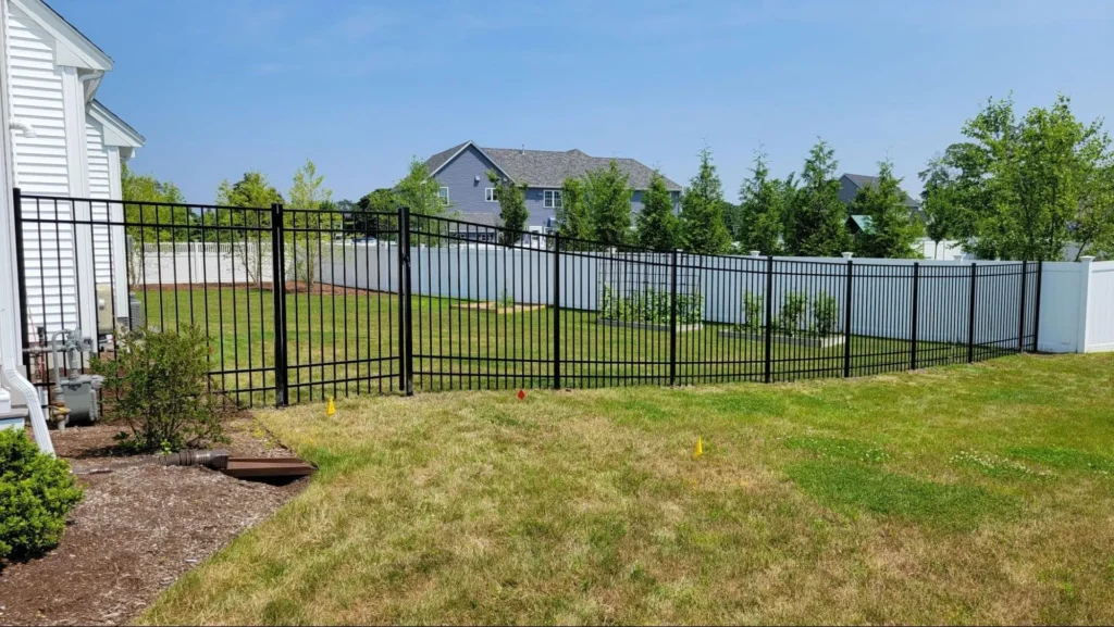 Why You Should Choose an Aluminum Ornamental Fence